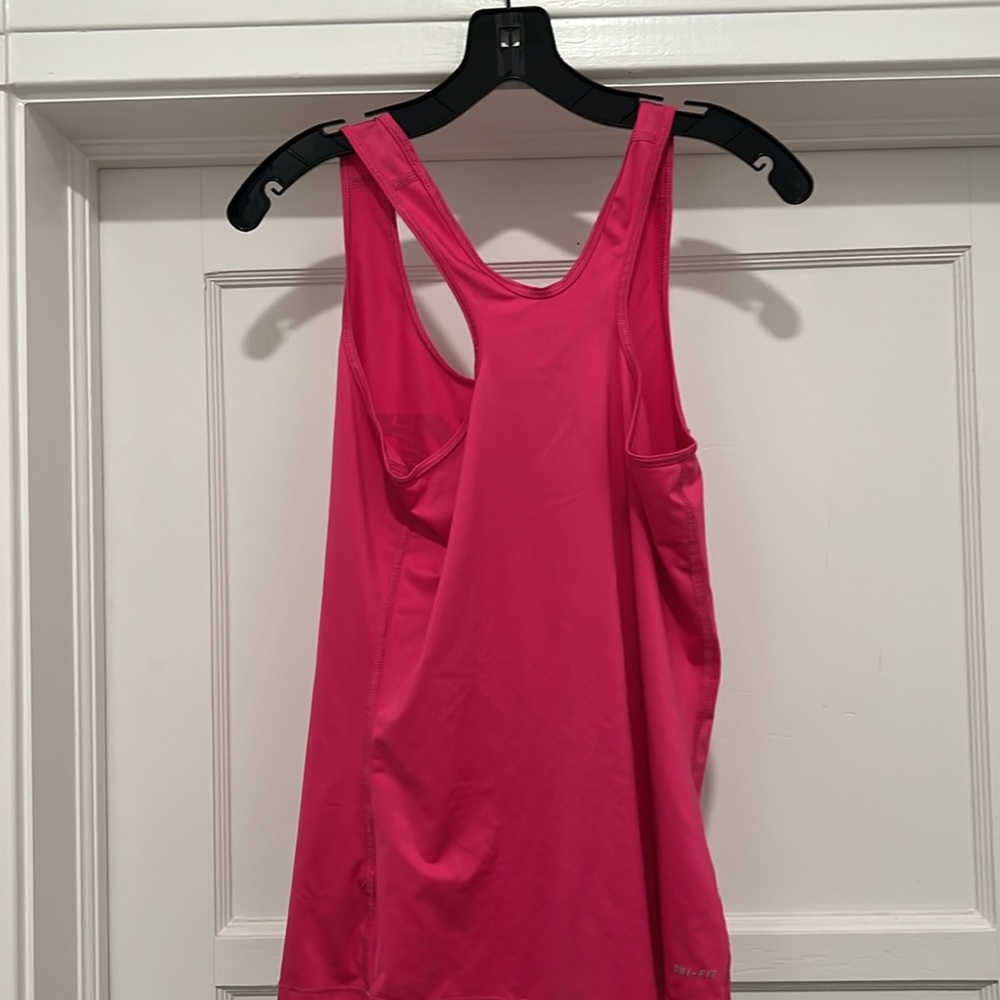 Nike Profit Workout Tank - Picture 3 of 7